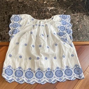 5/$25 Gap Embroirdered Top Size M
